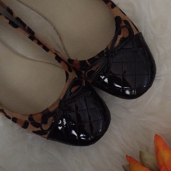 🌺LIKE anew cheetah print shoes 🌺 - Picture 3 of 6